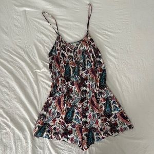 AE Romper Size L